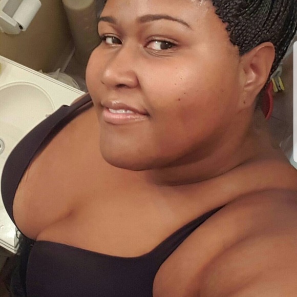 Meet Your Posher, Dionne 🤗 - Picture 8 of 8